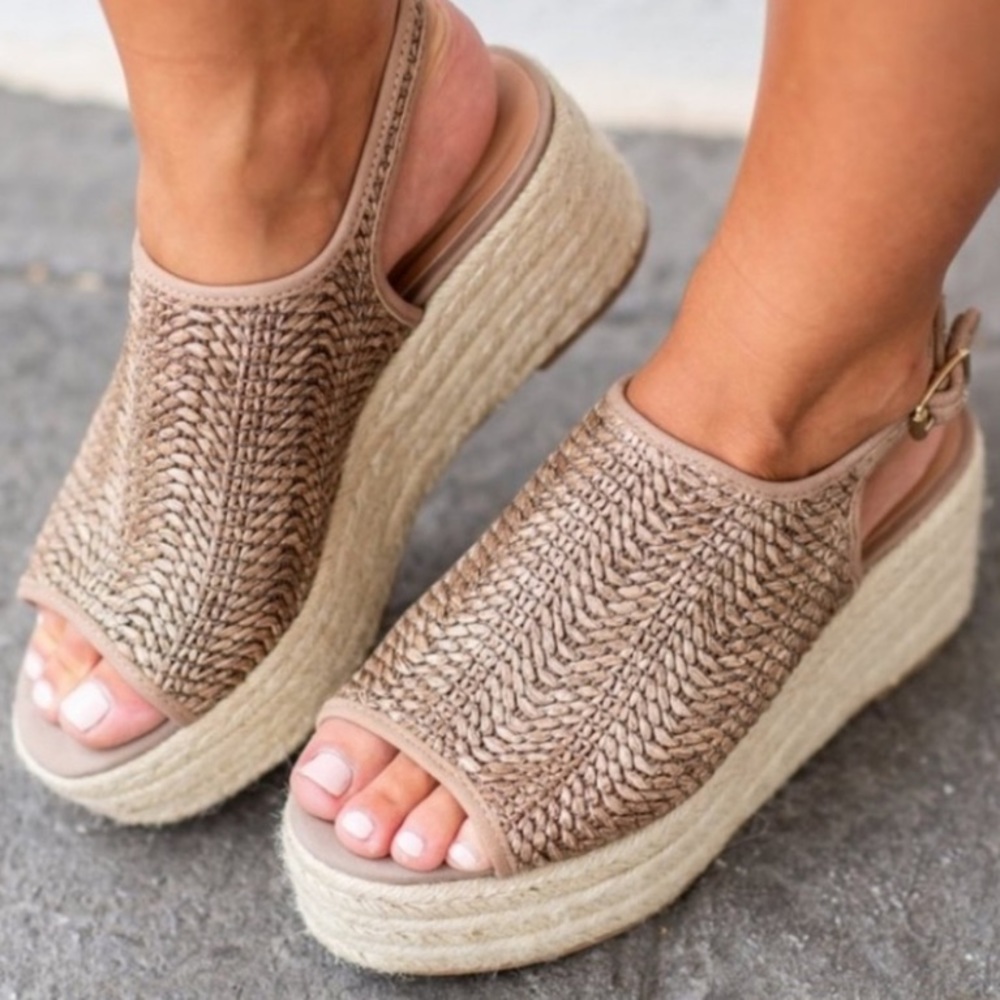 Steve Madden Courage Wedges